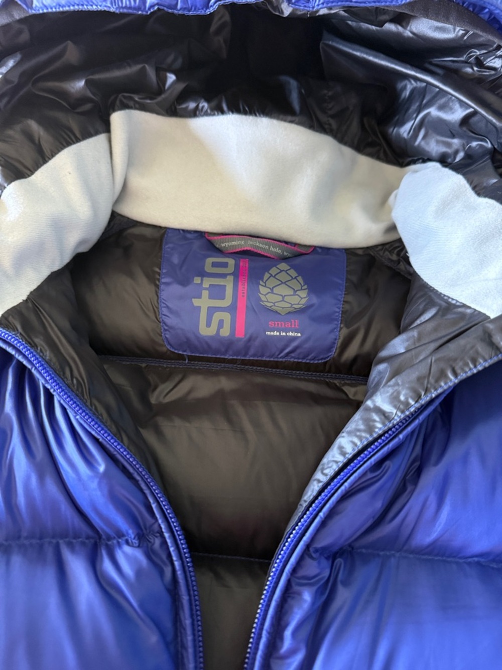 Stio Women's Hometown Down Hooded Jacket--Small - Picture 4 of 16
